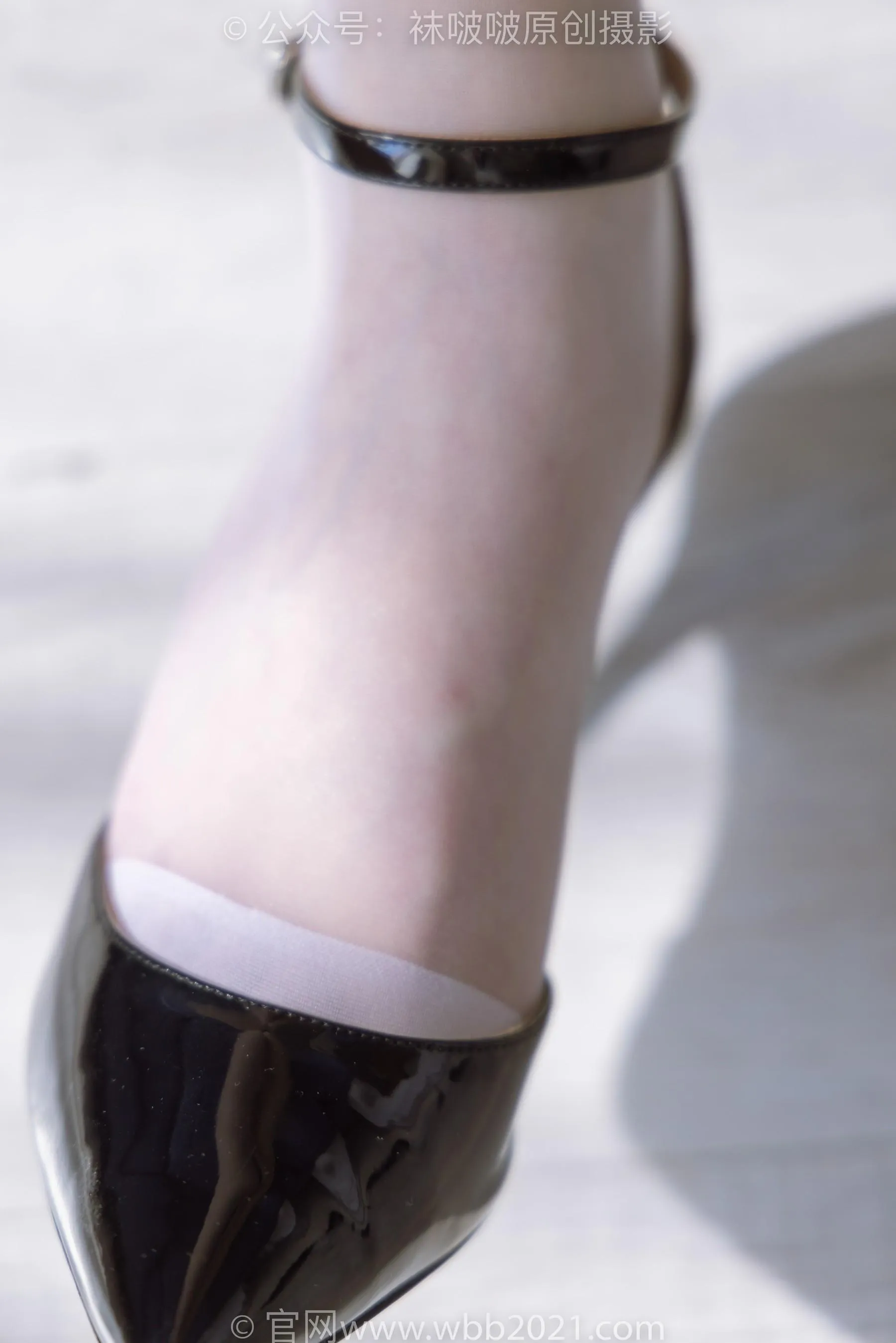 [BoBoSocks袜啵啵]NO.235 小甜豆-两双高跟鞋、白丝 [46P]插图7